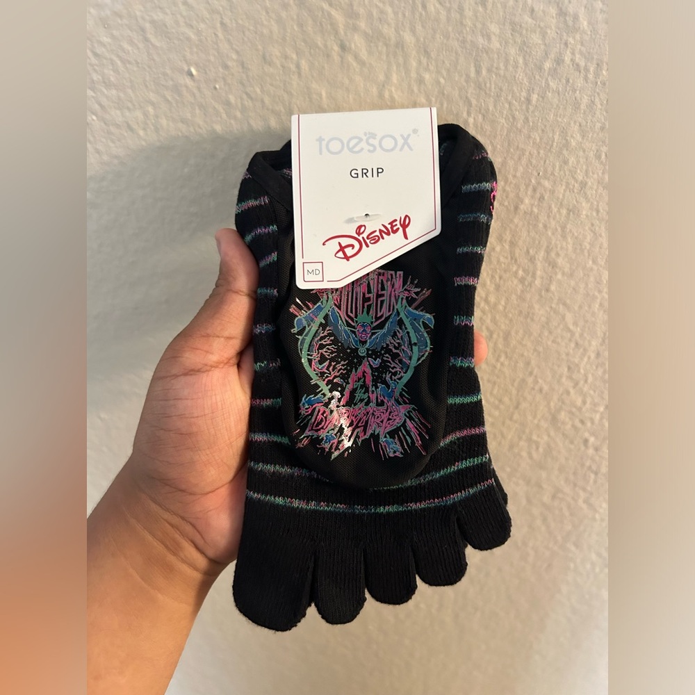 TOESOX LUNA GRIP DISNEY DESIGN - MEDIUM **BRAND NEW** SEND OFFERS